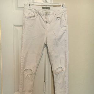 Topshop Jamie jeans White ripped knee